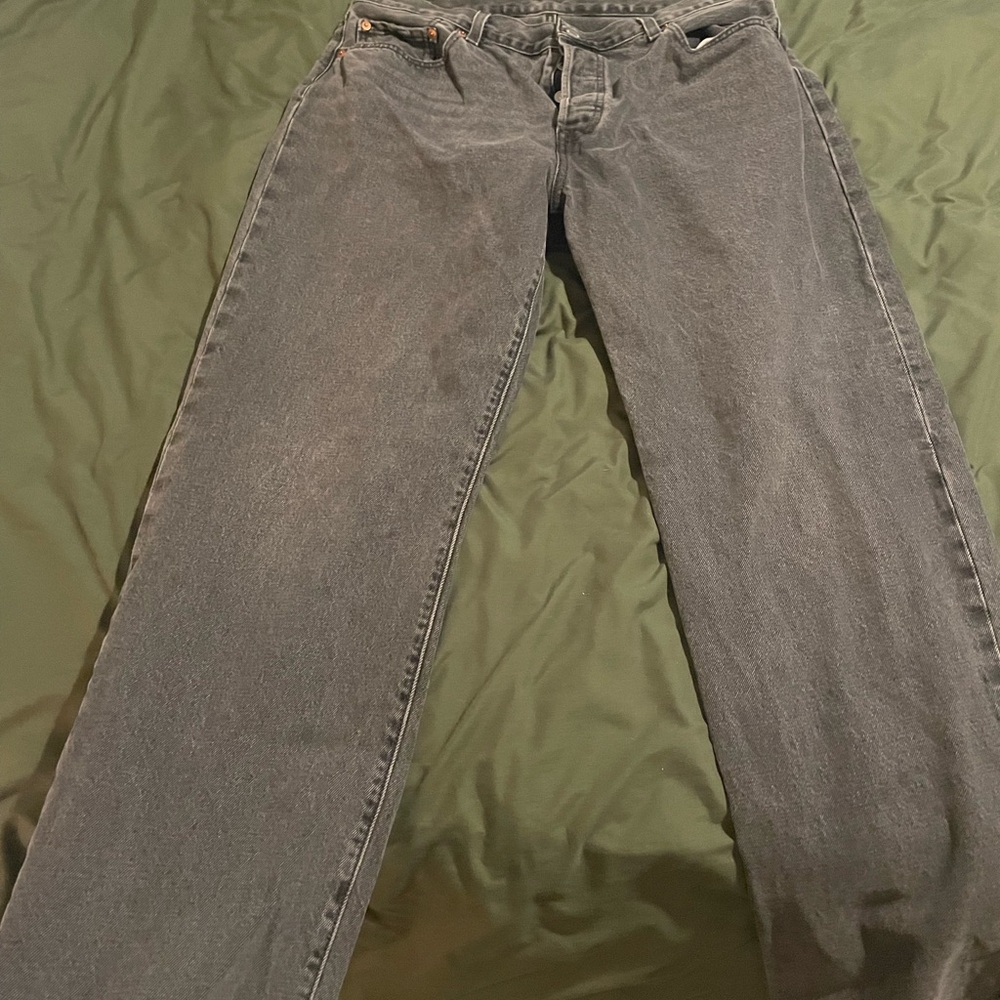 Levi's Gray Ankle & Cropped Jeans